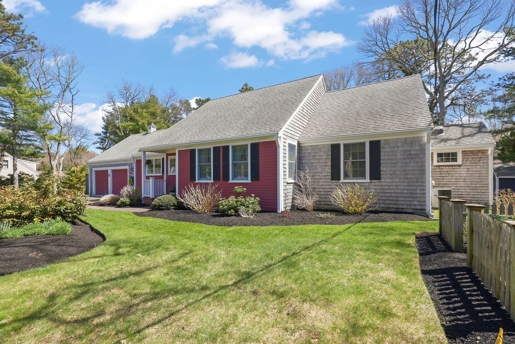 170 Sturbridge Drive, Barnstable, Massachusetts, 2 Bedrooms Bedrooms, 6 Rooms Rooms,2.5 BathroomsBathrooms,Residential,For Sale,Sturbridge Drive,73503159