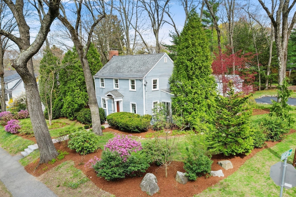40 Spring Street, Lexington, Massachusetts, 4 Bedrooms Bedrooms, 9 Rooms Rooms,3 BathroomsBathrooms,Residential,For Sale,Spring Street,73510888