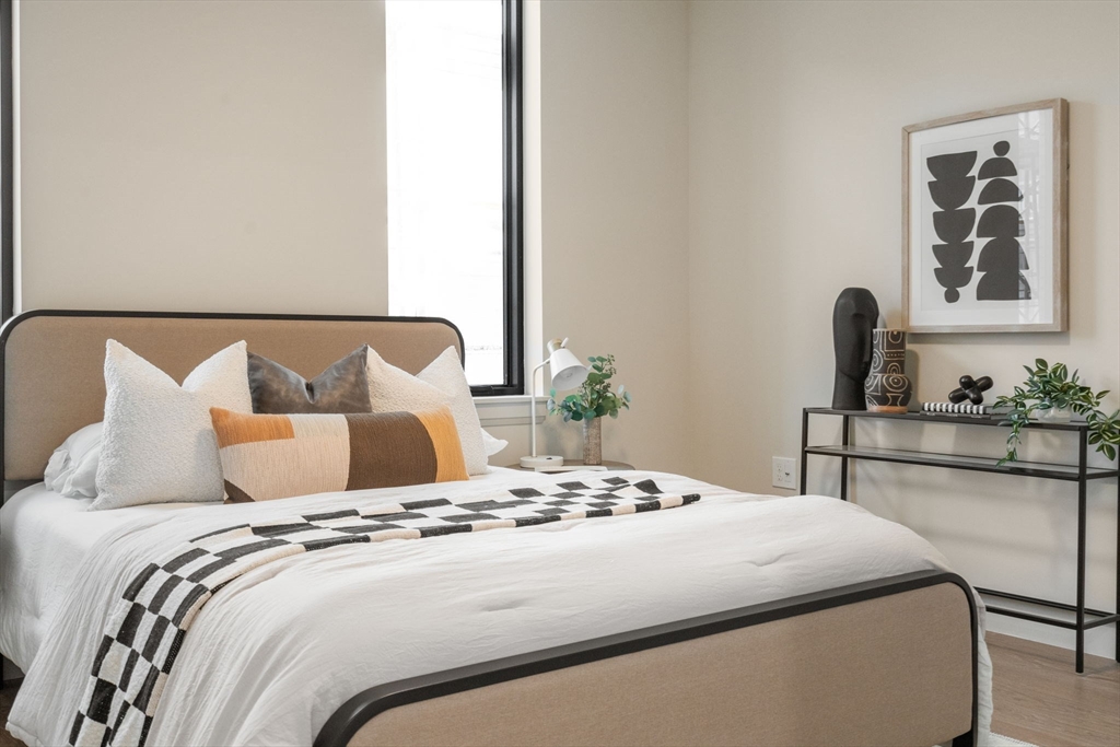 100 Lincoln Street, Boston, Massachusetts, 2 Bedrooms Bedrooms, 5 Rooms Rooms,2 BathroomsBathrooms,Residential,For Sale,Lincoln Street,73511055