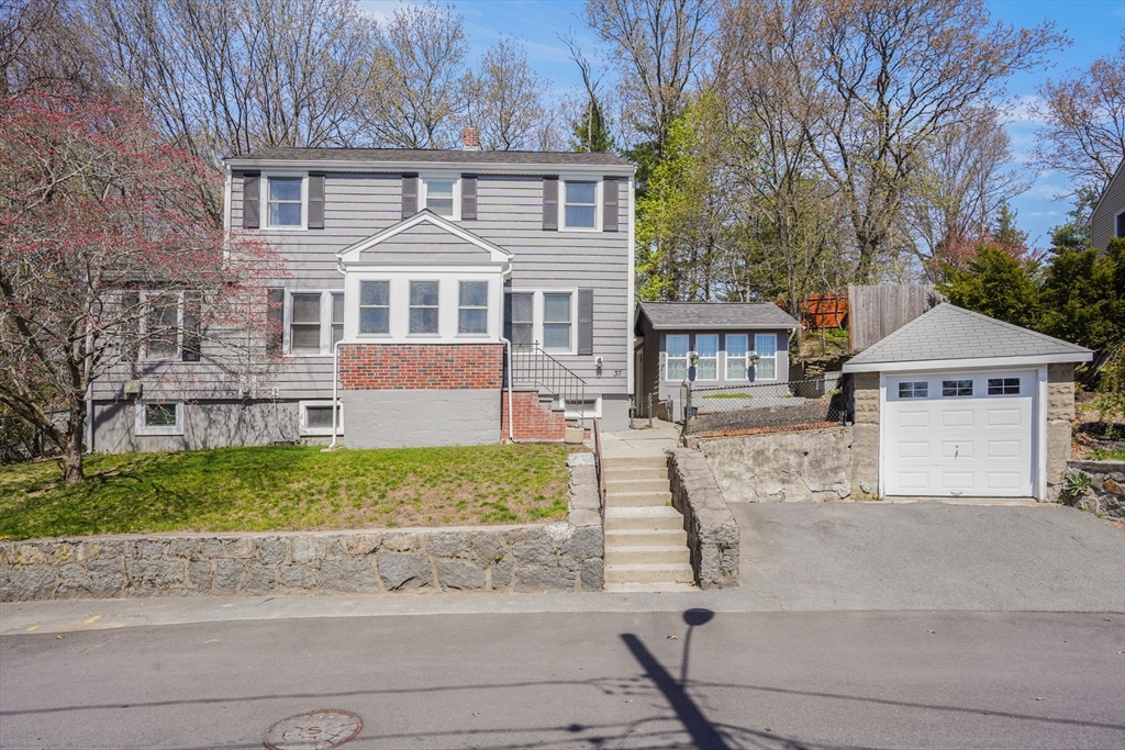 37 Violet Ave, Dedham, Massachusetts, 4 Bedrooms Bedrooms, 10 Rooms Rooms,2 BathroomsBathrooms,Residential,For Sale,Violet Ave,73511026