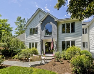 183 Loomis Rdg, Westfield, Massachusetts, 4 Bedrooms Bedrooms, 12 Rooms Rooms,4.5 BathroomsBathrooms,Residential,For Sale,Loomis Rdg,73507975