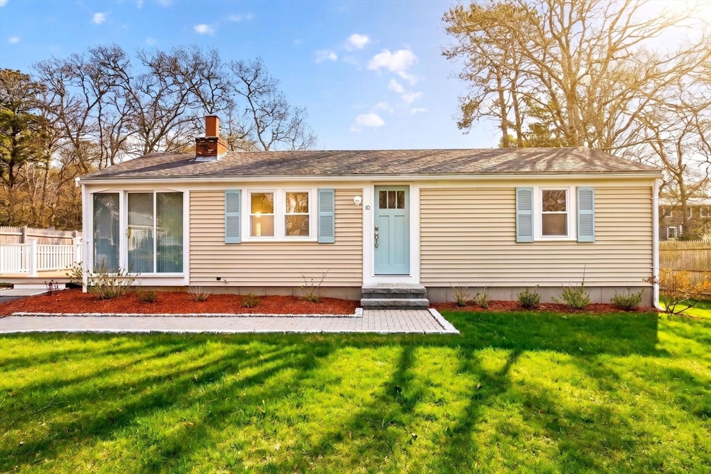 10 Danielle Dr, Dennis, Massachusetts, 2 Bedrooms Bedrooms, 5 Rooms Rooms,1 BathroomBathrooms,Residential,For Sale,Danielle Dr,73510904