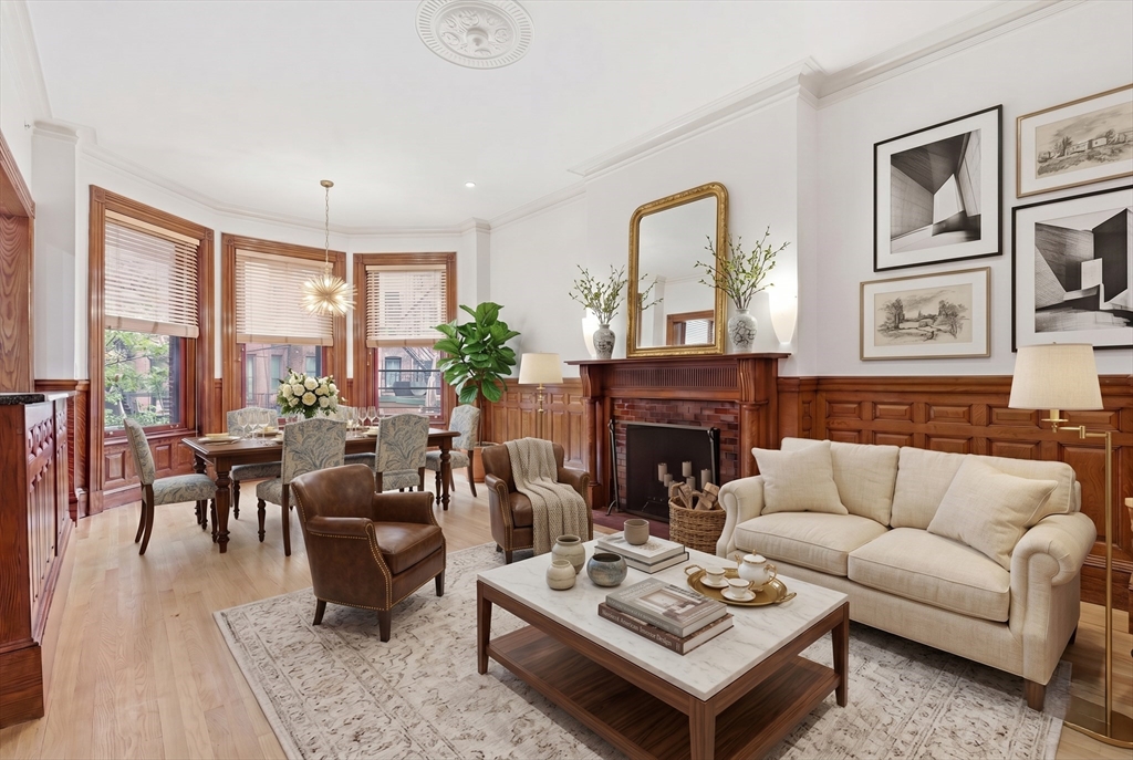 397 Marlborough St, Boston, Massachusetts, 2 Bedrooms Bedrooms, 4 Rooms Rooms,2.5 BathroomsBathrooms,Residential Lease,For Rent,Marlborough St,73511025