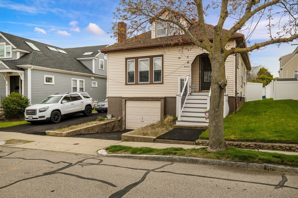 13 Wampatuck Rd, Quincy, Massachusetts, 2 Bedrooms Bedrooms, 6 Rooms Rooms,1.5 BathroomsBathrooms,Residential,For Sale,Wampatuck Rd,73510587
