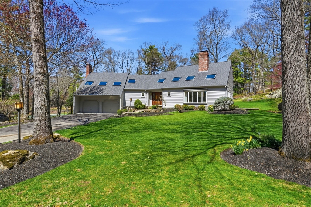 119 Lazell St, Hingham, Massachusetts, 3 Bedrooms Bedrooms, 10 Rooms Rooms,3 BathroomsBathrooms,Residential,For Sale,Lazell St,73510592