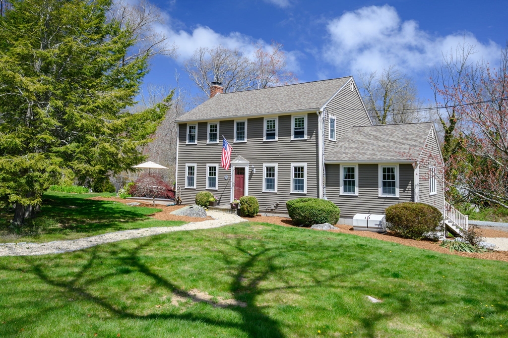 235 Pond St, Cohasset, Massachusetts, 4 Bedrooms Bedrooms, 9 Rooms Rooms,2.5 BathroomsBathrooms,Residential,For Sale,Pond St,73510620