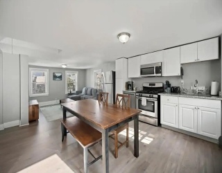 175 West 8th, Boston, Massachusetts, 4 Bedrooms Bedrooms, 6 Rooms Rooms,2 BathroomsBathrooms,Residential Lease,For Rent,West 8th,73511151