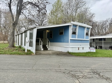 38 Lark Dr, Chicopee, Massachusetts, 3 Bedrooms Bedrooms, 5 Rooms Rooms,1 BathroomBathrooms,Residential,For Sale,Lark Dr,73510963