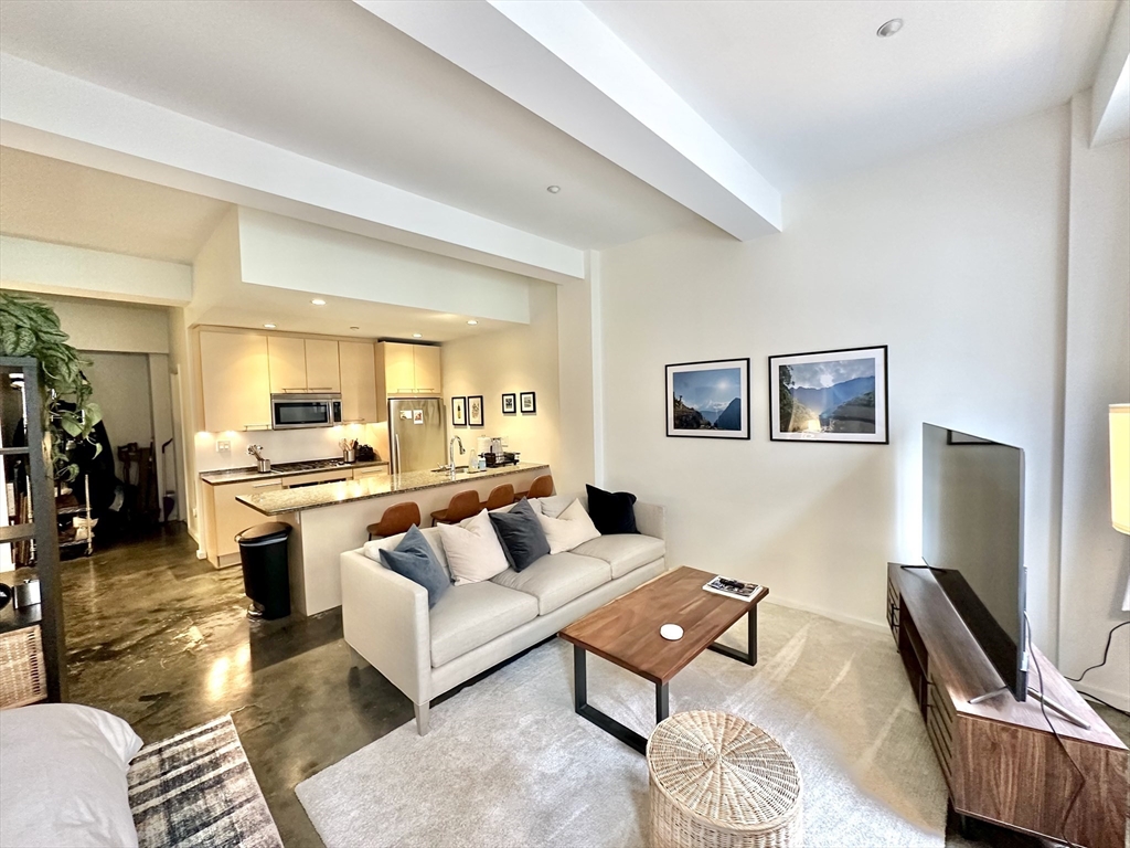 40 Fay Street, Boston, Massachusetts, 2 Rooms Rooms,1 BathroomBathrooms,Residential Lease,For Rent,Fay Street,73511159