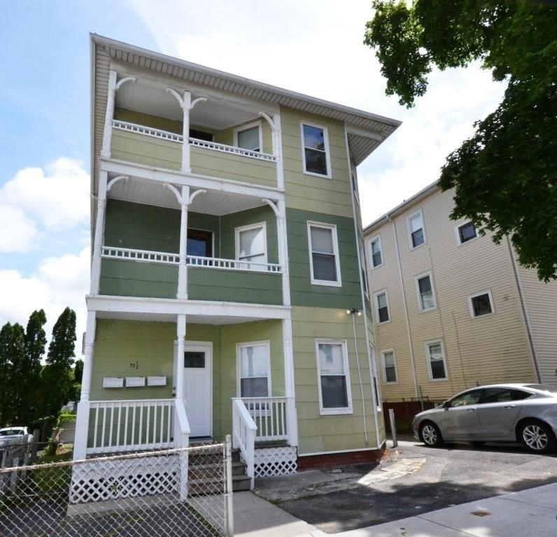 33 1/2 Barclay, Worcester, Massachusetts, 3 Bedrooms Bedrooms, 6 Rooms Rooms,1 BathroomBathrooms,Residential Lease,For Rent,Barclay,73510983