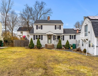 54 Shirley Ave, Lowell, Massachusetts, 5 Bedrooms Bedrooms, 10 Rooms Rooms,3.5 BathroomsBathrooms,Residential,For Sale,Shirley Ave,73511170