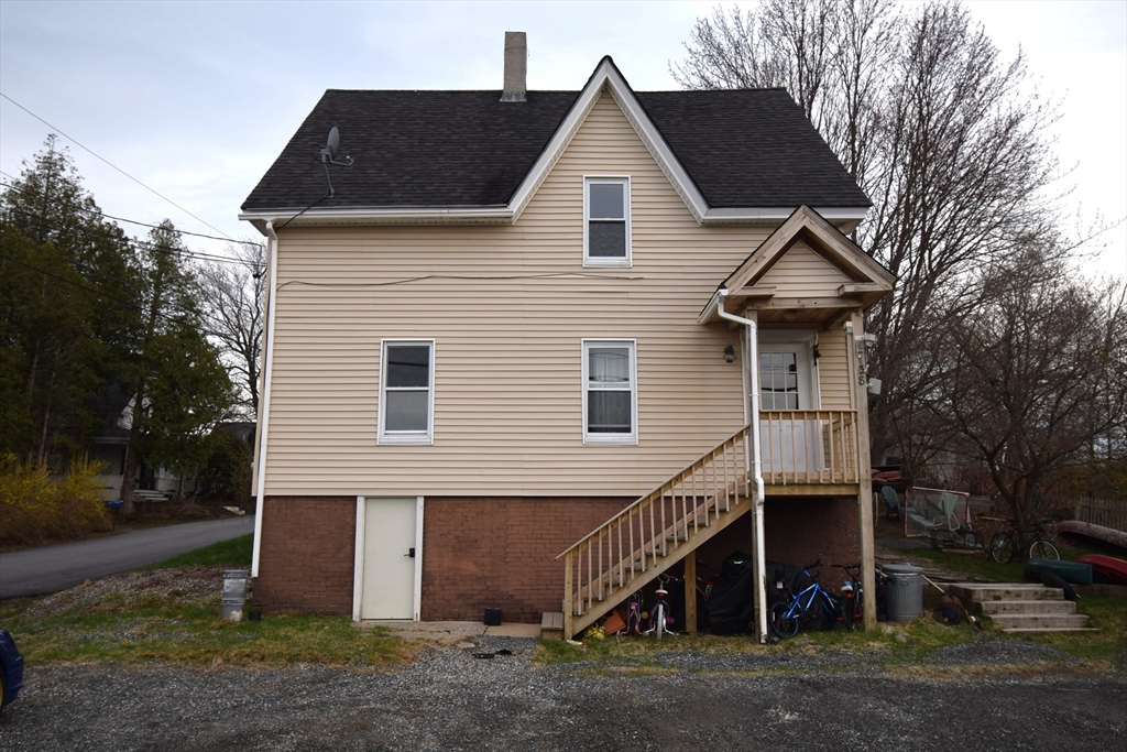 38 Jannell Court, Epping, New Hampshire, 4 Bedrooms Bedrooms, 10 Rooms Rooms,2 BathroomsBathrooms,Residential Income,For Sale,Jannell Court,73511202