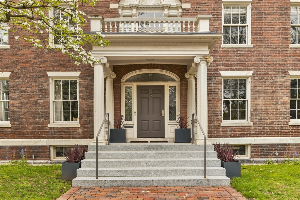 17 Farrar St., Cambridge, Massachusetts, 3 Bedrooms Bedrooms, 11 Rooms Rooms,4 BathroomsBathrooms,Residential Lease,For Rent,Farrar St.,73511219