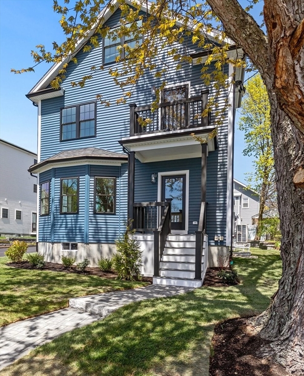 35 Summer Street, Arlington, Massachusetts, 3 Bedrooms Bedrooms, 5 Rooms Rooms,2.5 BathroomsBathrooms,Residential,For Sale,Summer Street,73510709