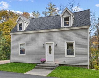 322 Central St, Hudson, Massachusetts, 3 Bedrooms Bedrooms, 6 Rooms Rooms,1 BathroomBathrooms,Residential,For Sale,Central St,73510926