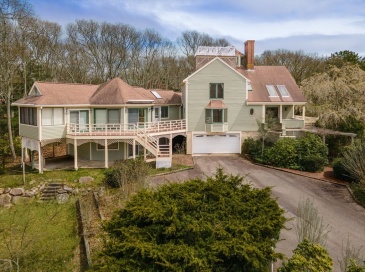 2 Hibbs Lane, Falmouth, Massachusetts, 3 Bedrooms Bedrooms, 11 Rooms Rooms,5.5 BathroomsBathrooms,Residential,For Sale,Hibbs Lane,73511134
