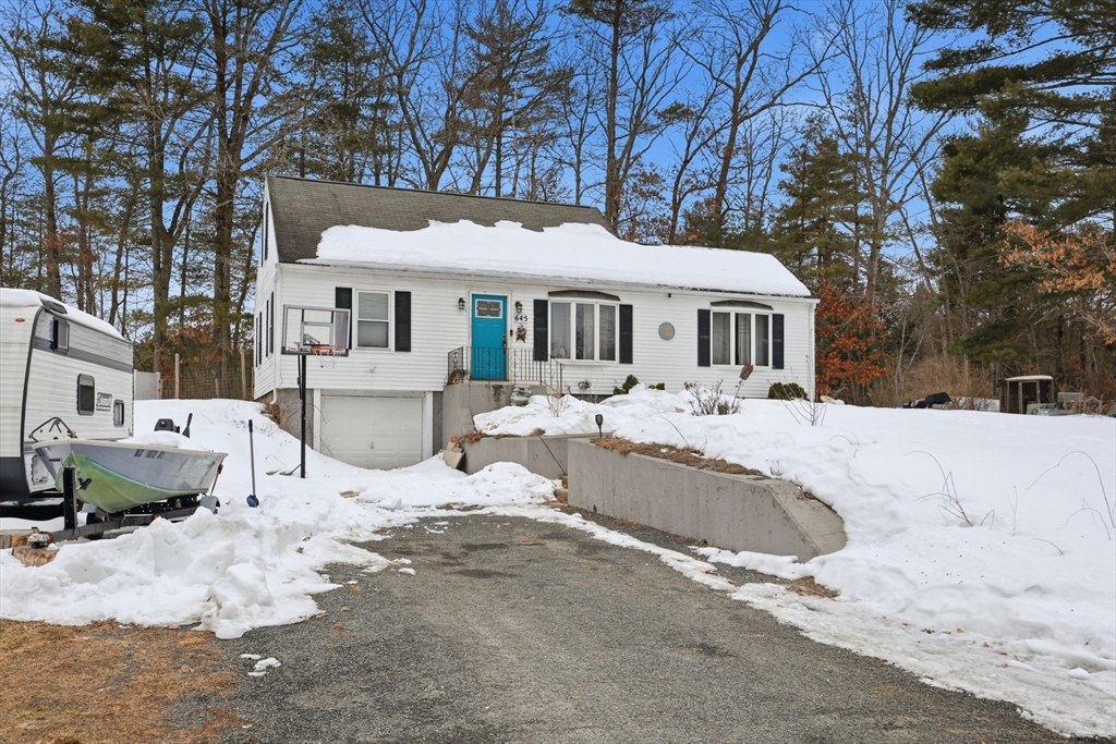 645 Alden St, Ludlow, Massachusetts, 4 Bedrooms Bedrooms, 5 Rooms Rooms,1 BathroomBathrooms,Residential,For Sale,Alden St,73482593