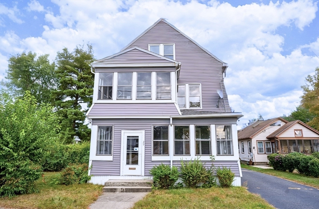 29 Pasco, Springfield, Massachusetts, 3 Bedrooms Bedrooms, 6 Rooms Rooms,1 BathroomBathrooms,Residential Lease,For Rent,Pasco,73461075