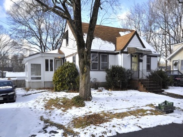 34 Guild Rd, Brockton, Massachusetts, 4 Bedrooms Bedrooms, 7 Rooms Rooms,2 BathroomsBathrooms,Residential,For Sale,Guild Rd,73465412