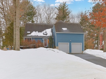 18 Sherborne Cir, Ashland, Massachusetts, 3 Bedrooms Bedrooms, 7 Rooms Rooms,3.5 BathroomsBathrooms,Residential,For Sale,Sherborne Cir,73484266