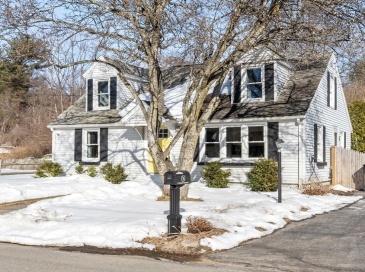 2 Riverlin Pkwy, Millbury, Massachusetts, 3 Bedrooms Bedrooms, 6 Rooms Rooms,1 BathroomBathrooms,Residential,For Sale,Riverlin Pkwy,73483032