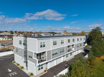 889-895 Grinnell St., Fall River, Massachusetts, 3 Bedrooms Bedrooms, 8 Rooms Rooms,3 BathroomsBathrooms,Residential,For Sale,Grinnell St.,73450549