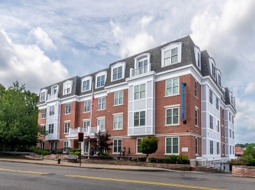 446 Belgrade Ave, Boston, Massachusetts, 2 Bedrooms Bedrooms, 5 Rooms Rooms,2 BathroomsBathrooms,Residential Lease,For Rent,Belgrade Ave,73457803