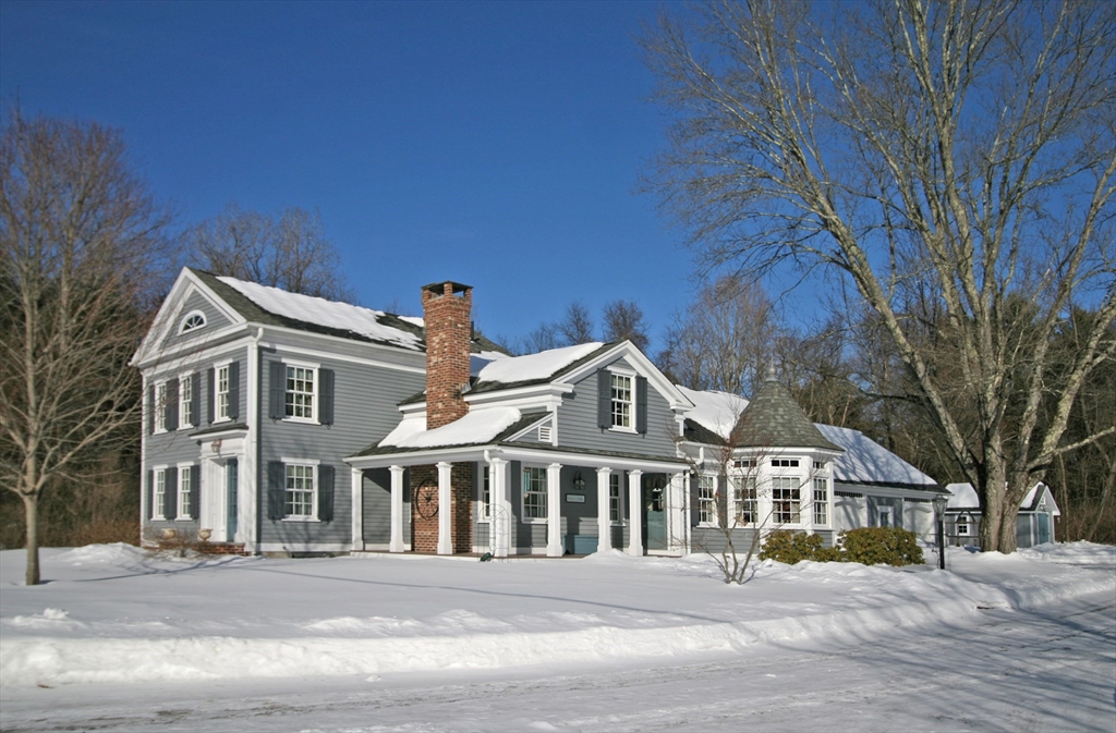 11 Cook Rd, Southampton, Massachusetts, 3 Bedrooms Bedrooms, 7 Rooms Rooms,3 BathroomsBathrooms,Residential,For Sale,Cook Rd,73482455