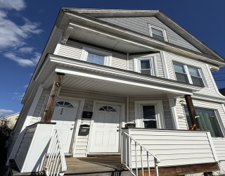 227 White St, Lowell, Massachusetts, 1 Bedroom Bedrooms, 3 Rooms Rooms,1 BathroomBathrooms,Residential Lease,For Rent,White St,73507514