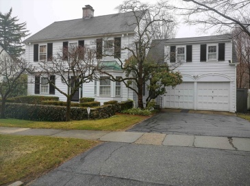 15 Dennison Rd, Worcester, Massachusetts, 3 Bedrooms Bedrooms, 9 Rooms Rooms,3.5 BathroomsBathrooms,Residential,For Sale,Dennison Rd,73488962