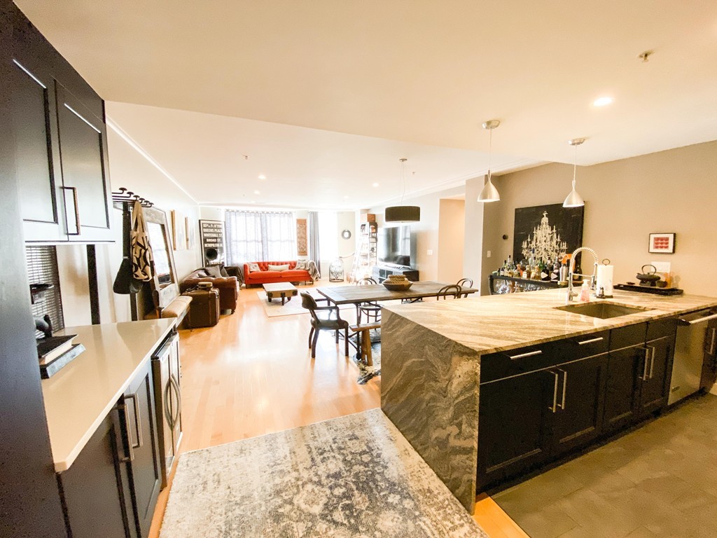 323 Boylston, Brookline, Massachusetts, 2 Bedrooms Bedrooms, 4 Rooms Rooms,2 BathroomsBathrooms,Residential Lease,For Rent,Boylston,73485276