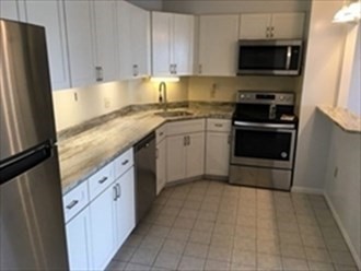 141 Coolidge Ave, Watertown, Massachusetts, 1 Bedroom Bedrooms, 3 Rooms Rooms,1 BathroomBathrooms,Residential Lease,For Rent,Coolidge Ave,73506834