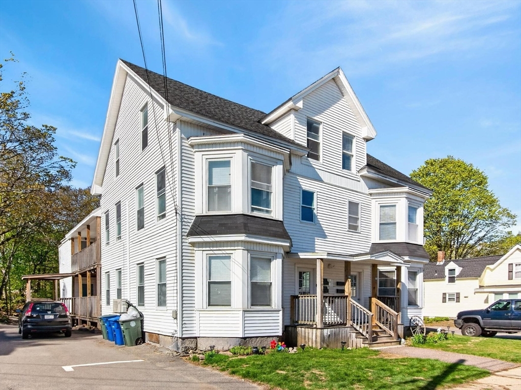 86-88 Cottage St, Leominster, Massachusetts, 14 Bedrooms Bedrooms, 28 Rooms Rooms,4 BathroomsBathrooms,Residential Income,For Sale,Cottage St,73511232