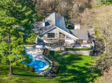 44 Meadowbrook Road, Weston, Massachusetts, 4 Bedrooms Bedrooms, 14 Rooms Rooms,6 BathroomsBathrooms,Residential,For Sale,Meadowbrook Road,73511241