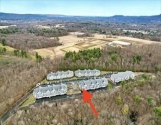 27 Greenleaves, Amherst, Massachusetts, 2 Bedrooms Bedrooms, 4 Rooms Rooms,1.5 BathroomsBathrooms,Residential,For Sale,Greenleaves,73511250