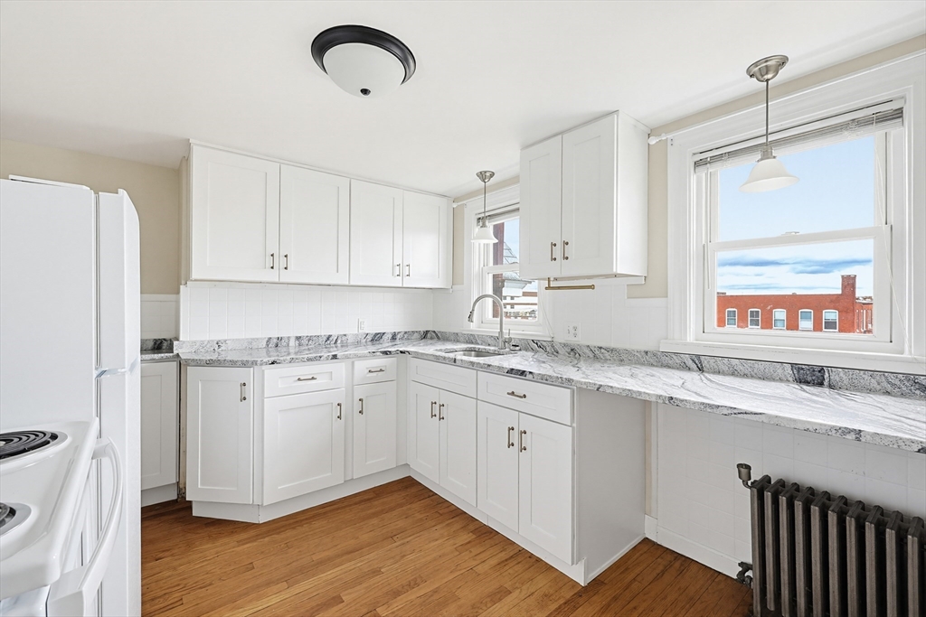 28 Church Street, North Attleboro, Massachusetts, 2 Bedrooms Bedrooms, 4 Rooms Rooms,1 BathroomBathrooms,Residential Lease,For Rent,Church Street,73511314