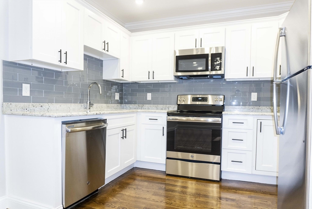 75 Morris St., Boston, Massachusetts, 3 Bedrooms Bedrooms, 5 Rooms Rooms,1 BathroomBathrooms,Residential Lease,For Rent,Morris St.,73511326