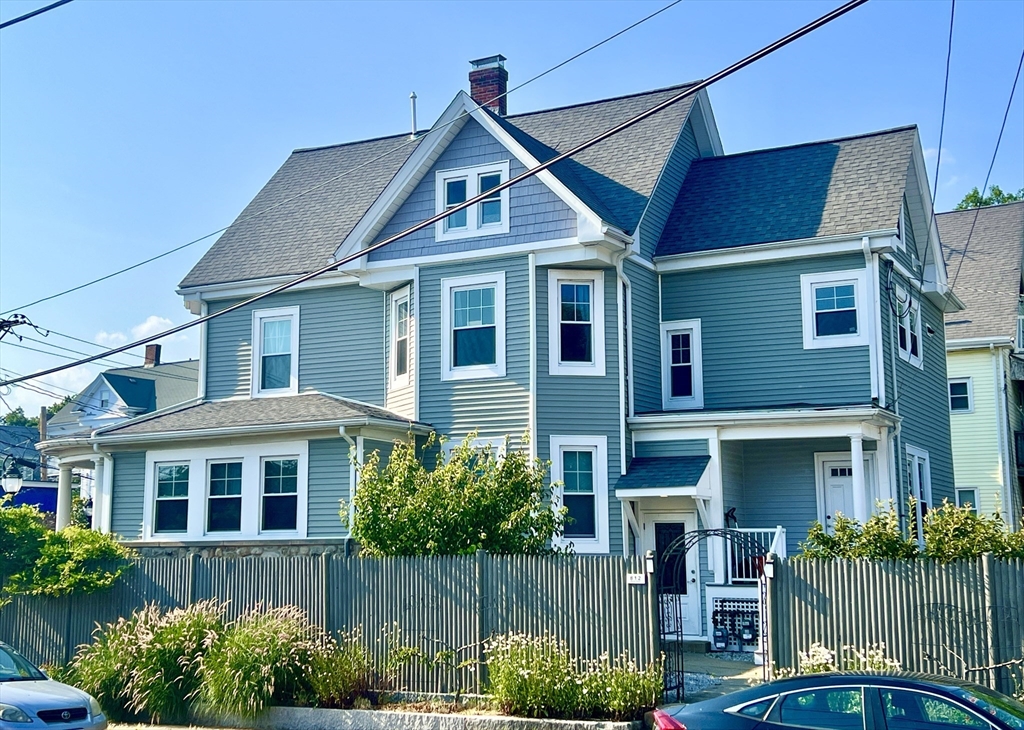 812 Moody, Waltham, Massachusetts, 6 Bedrooms Bedrooms, 8 Rooms Rooms,2 BathroomsBathrooms,Residential Lease,For Rent,Moody,73511357