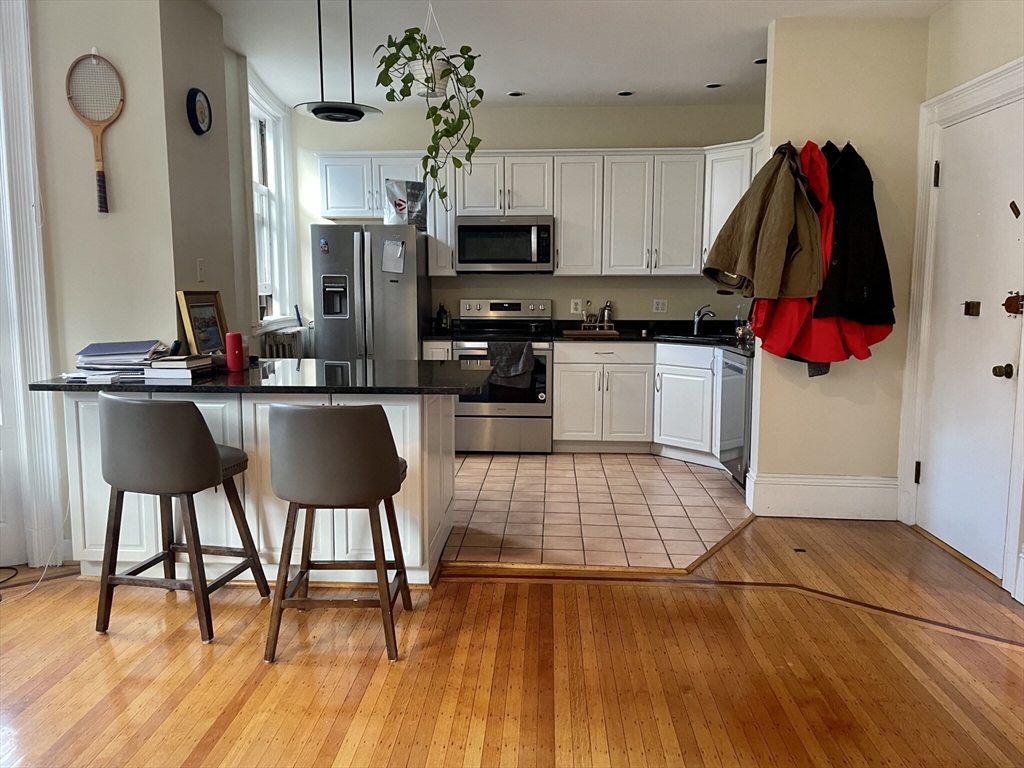 259 Beacon, Boston, Massachusetts, 1 Bedroom Bedrooms, 3 Rooms Rooms,1 BathroomBathrooms,Residential Lease,For Rent,Beacon,73511382