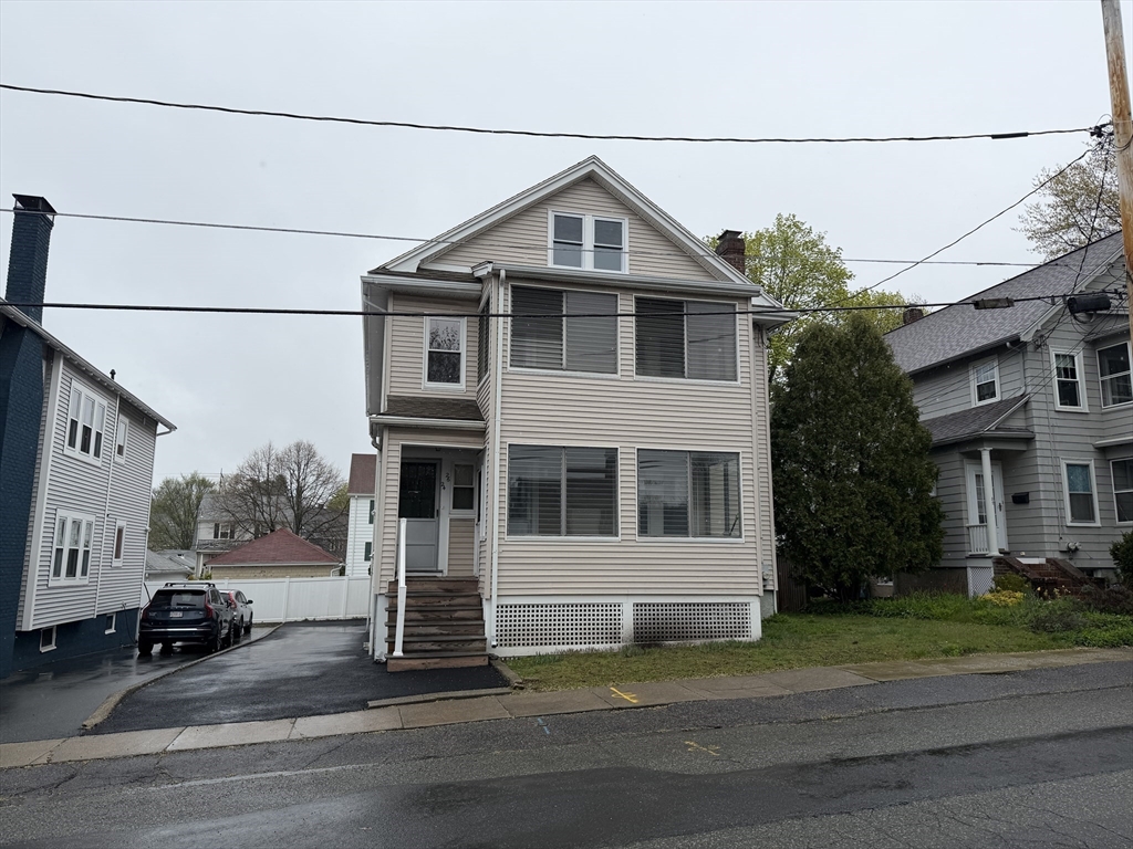 24-26 Benjamin Rd, Belmont, Massachusetts, 3 Bedrooms Bedrooms, 8 Rooms Rooms,2 BathroomsBathrooms,Residential Lease,For Rent,Benjamin Rd,73511388
