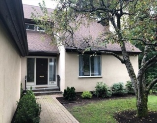 315 Goddard Ave, Brookline, Massachusetts, 3 Bedrooms Bedrooms, 11 Rooms Rooms,3.5 BathroomsBathrooms,Residential Lease,For Rent,Goddard Ave,73511401