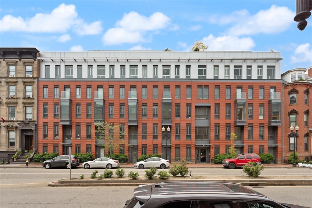 691 Massachusetts Ave, Boston, Massachusetts, 2 Bedrooms Bedrooms, 4 Rooms Rooms,1 BathroomBathrooms,Residential Lease,For Rent,Massachusetts Ave,73511431