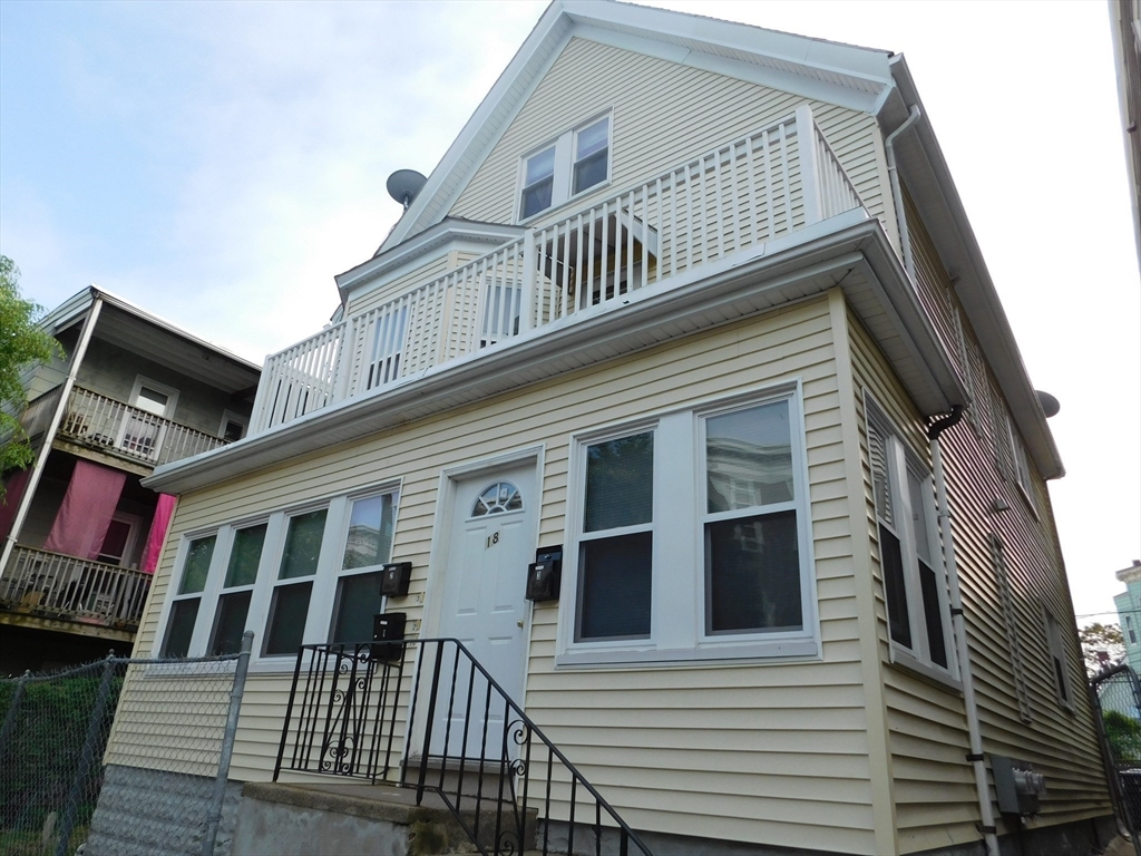 18 Hendry Street, Boston, Massachusetts, 2 Bedrooms Bedrooms, 5 Rooms Rooms,1 BathroomBathrooms,Residential Lease,For Rent,Hendry Street,73511475