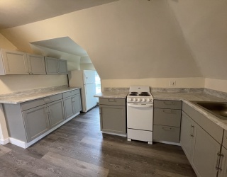 631 Somerset Ave, Taunton, Massachusetts, 2 Bedrooms Bedrooms, 5 Rooms Rooms,1 BathroomBathrooms,Residential Lease,For Rent,Somerset Ave,73511303