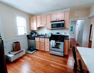 86 Conwell, Somerville, Massachusetts, 3 Bedrooms Bedrooms, 5 Rooms Rooms,1 BathroomBathrooms,Residential Lease,For Rent,Conwell,73511310