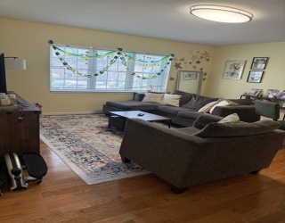 162 Lake Shore Road, Boston, Massachusetts, 3 Bedrooms Bedrooms, 5 Rooms Rooms,2 BathroomsBathrooms,Residential Lease,For Rent,Lake Shore Road,73511494