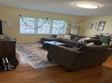 162 Lake Shore Road, Boston, Massachusetts, 3 Bedrooms Bedrooms, 5 Rooms Rooms,2 BathroomsBathrooms,Residential Lease,For Rent,Lake Shore Road,73511494