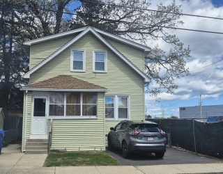 58 Eureka, Springfield, Massachusetts, 2 Bedrooms Bedrooms, 4 Rooms Rooms,1 BathroomBathrooms,Residential,For Sale,Eureka,73511632