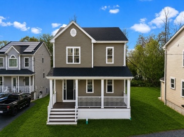 1001 Bay Street, Fall River, Massachusetts, 3 Bedrooms Bedrooms, 7 Rooms Rooms,2.5 BathroomsBathrooms,Residential,For Sale,Bay Street,73511452