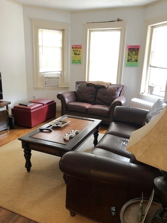 313 Allston St, Boston, Massachusetts, 1 Bedroom Bedrooms, 2 Rooms Rooms,1 BathroomBathrooms,Residential Lease,For Rent,Allston St,73511463
